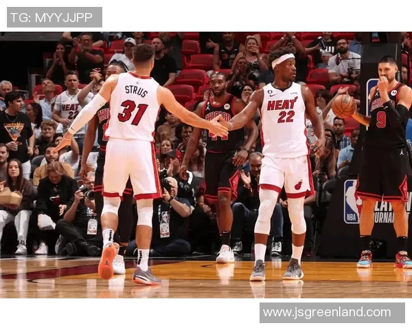 巴特勒与布朗的巅峰对决谁将成为NBA季后赛的关键人物 巴特勒与布朗的巅峰对决谁将成为NBA季后赛的关键人物