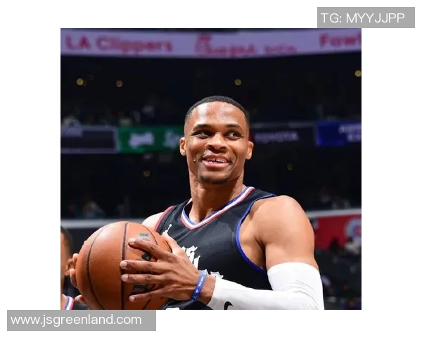 快船力克掘金,乔治27分闪耀全场 快船力克掘金,乔治27分闪耀全场