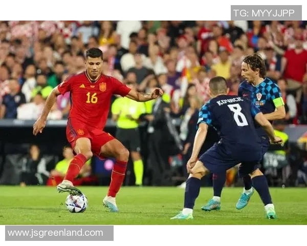 乌拉圭与英格兰激战正酣足球盛宴引发全球关注与热议