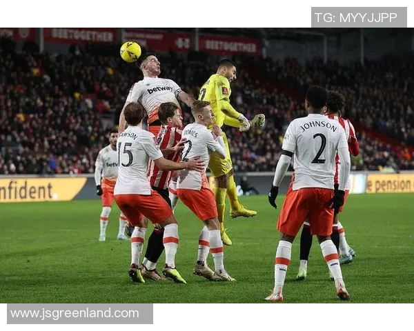 沙尔克04客场1-0胜弗赖堡，士气大振升！