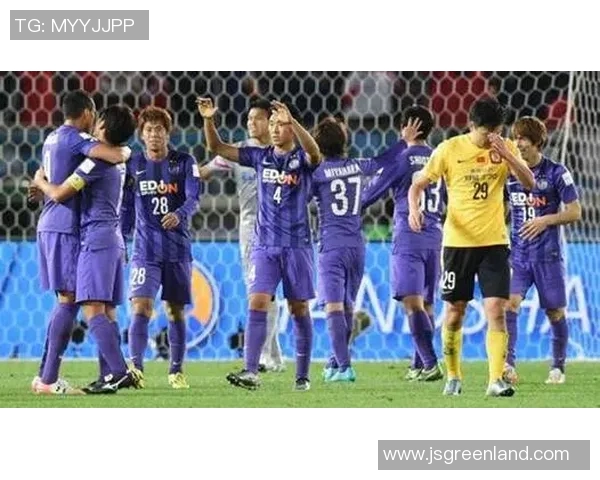 广岛三箭迎战东京绿茵争夺联赛积分巅峰对决即将上演