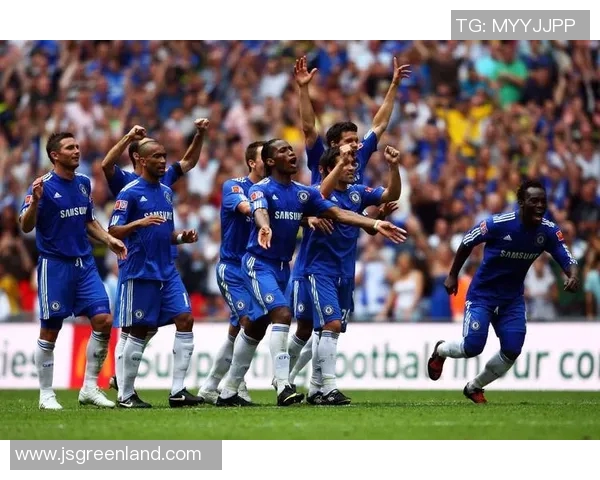 西布朗主场迎战切尔西球迷热议比赛前景与战术分析