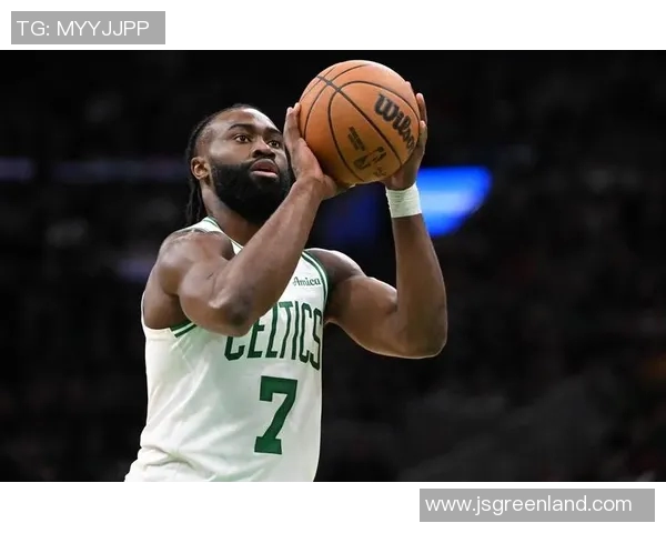 杰伦布朗在NBA赛场上的成长历程与未来发展潜力分析